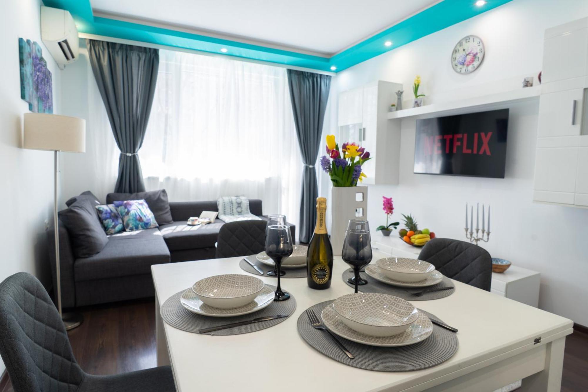 Luxury 2 Bedroom Apartment In Central Варна Екстер'єр фото