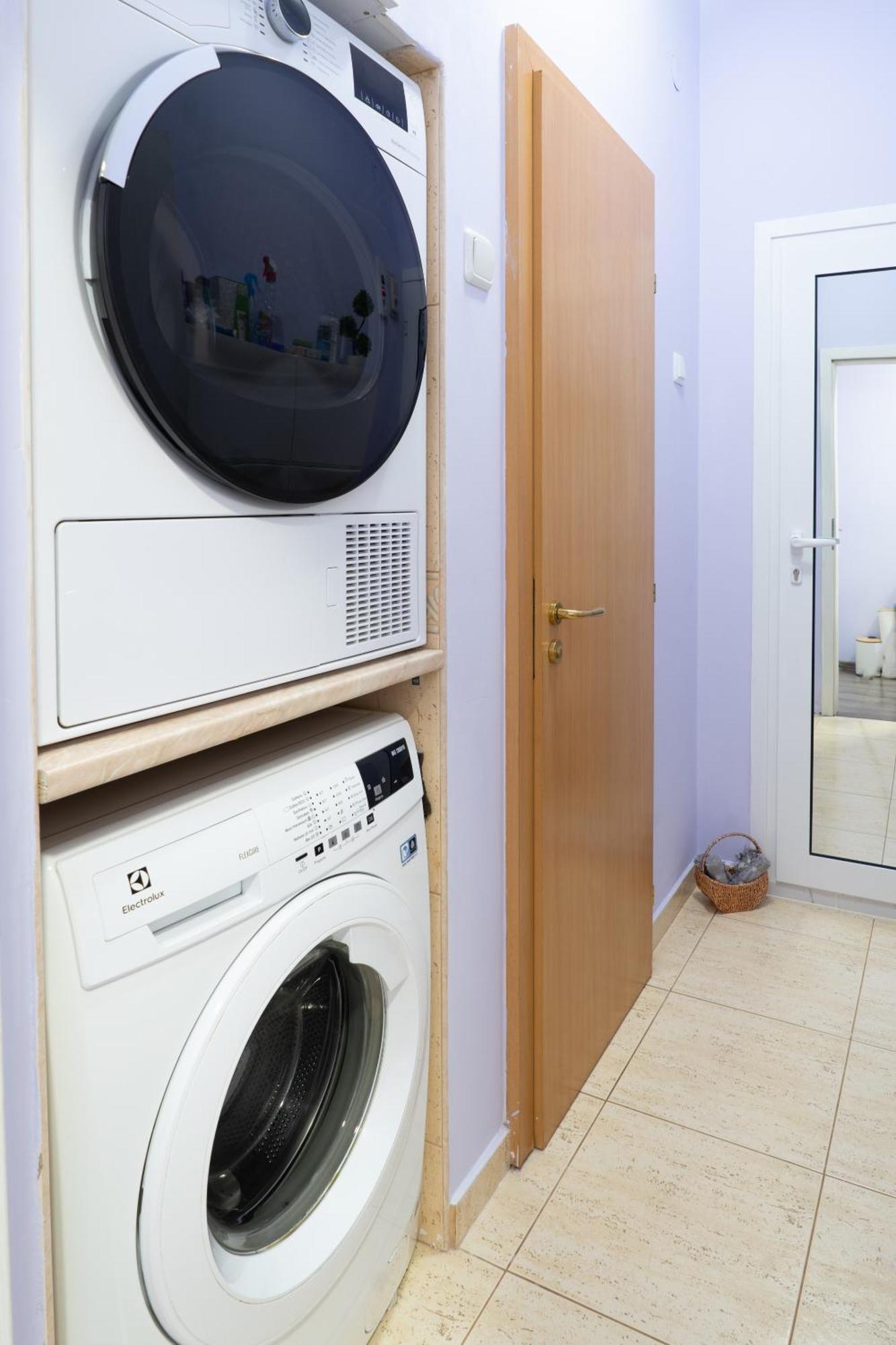 Luxury 2 Bedroom Apartment In Central Варна Екстер'єр фото